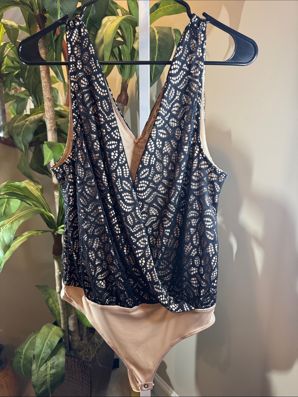 Sleeveless Lace-Overlay Bodysuit in Black and Nude size (M) Express Brand
